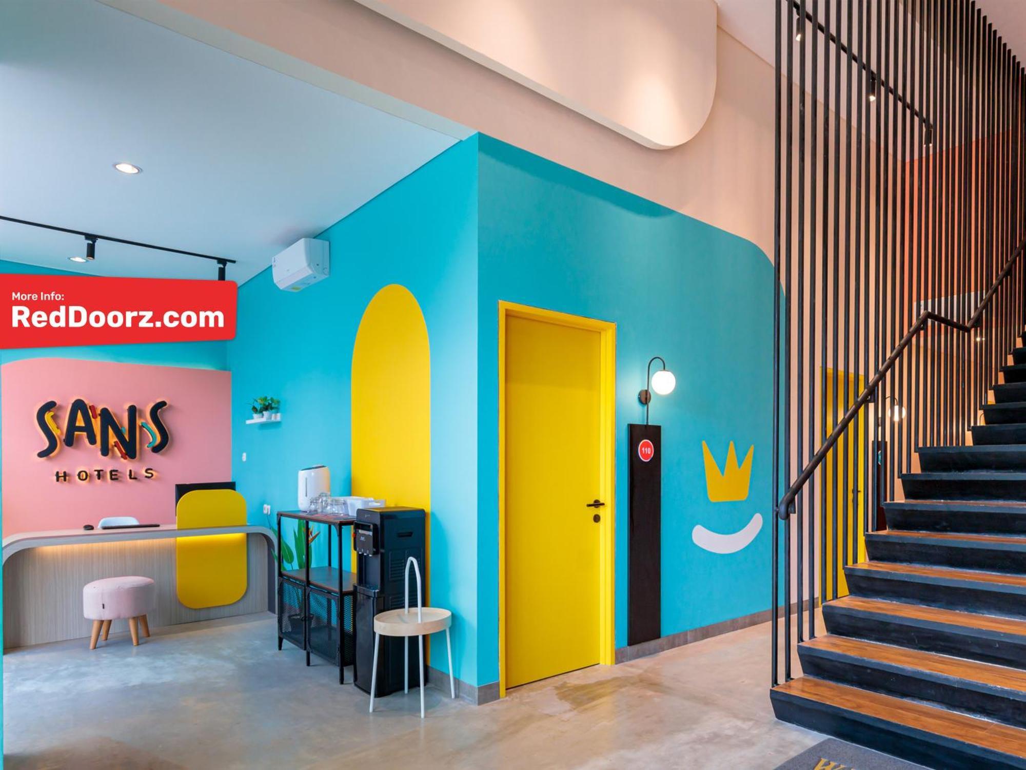Sans Hotel Kelapa Gading ジャカルタ エクステリア 写真