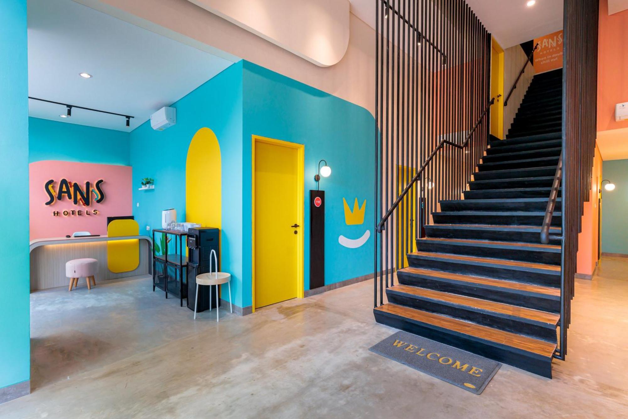 Sans Hotel Kelapa Gading ジャカルタ エクステリア 写真
