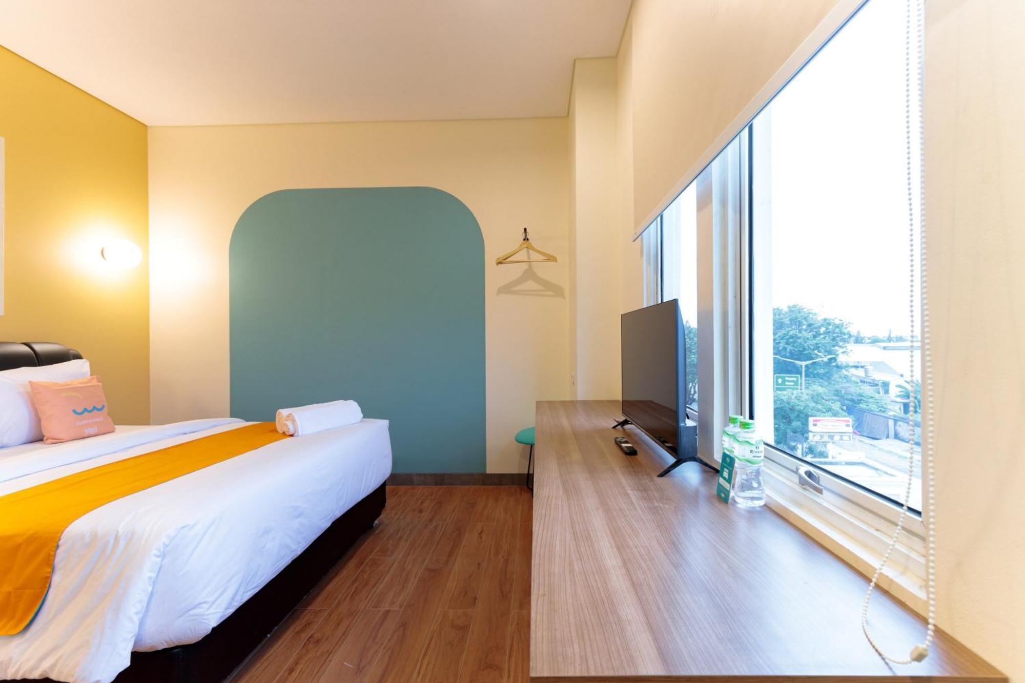 Sans Hotel Kelapa Gading ジャカルタ エクステリア 写真